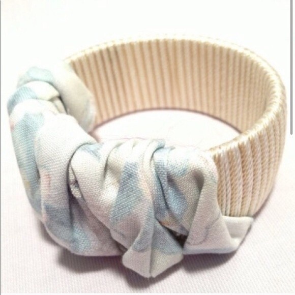 Handmade Bracelet Blue Floral Fabric-Wrapped Vintage Bangle - Picture 2 of 5